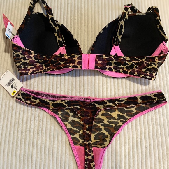 Vintage Betsey Johnson Pink Animal print Bra and matching thong set NWT SEXY - Picture 7 of 9